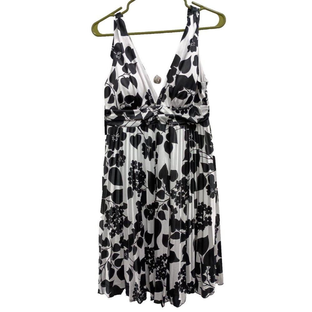 Vintage Y2K XOXO Womens‎ Babydoll Halter Dress Medium Black White Floral Cottage